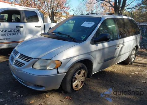 2005 Dodge Caravan Sxt z USA, uszkodzony, nr VIN 1D4GP45R55B239941